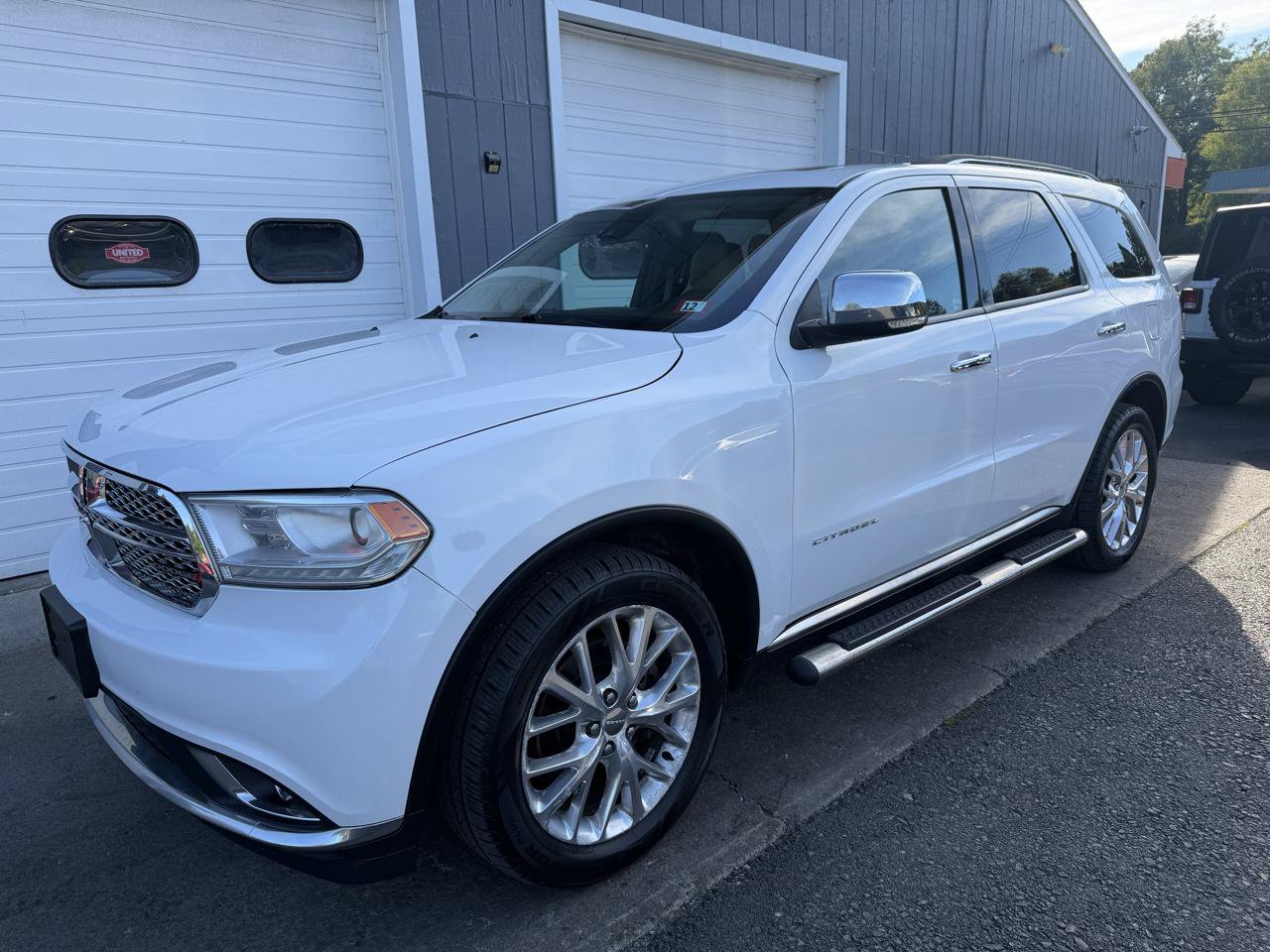 Used 2014 Dodge Durango Citadel w/ Technology Group AWD/4WD image 1