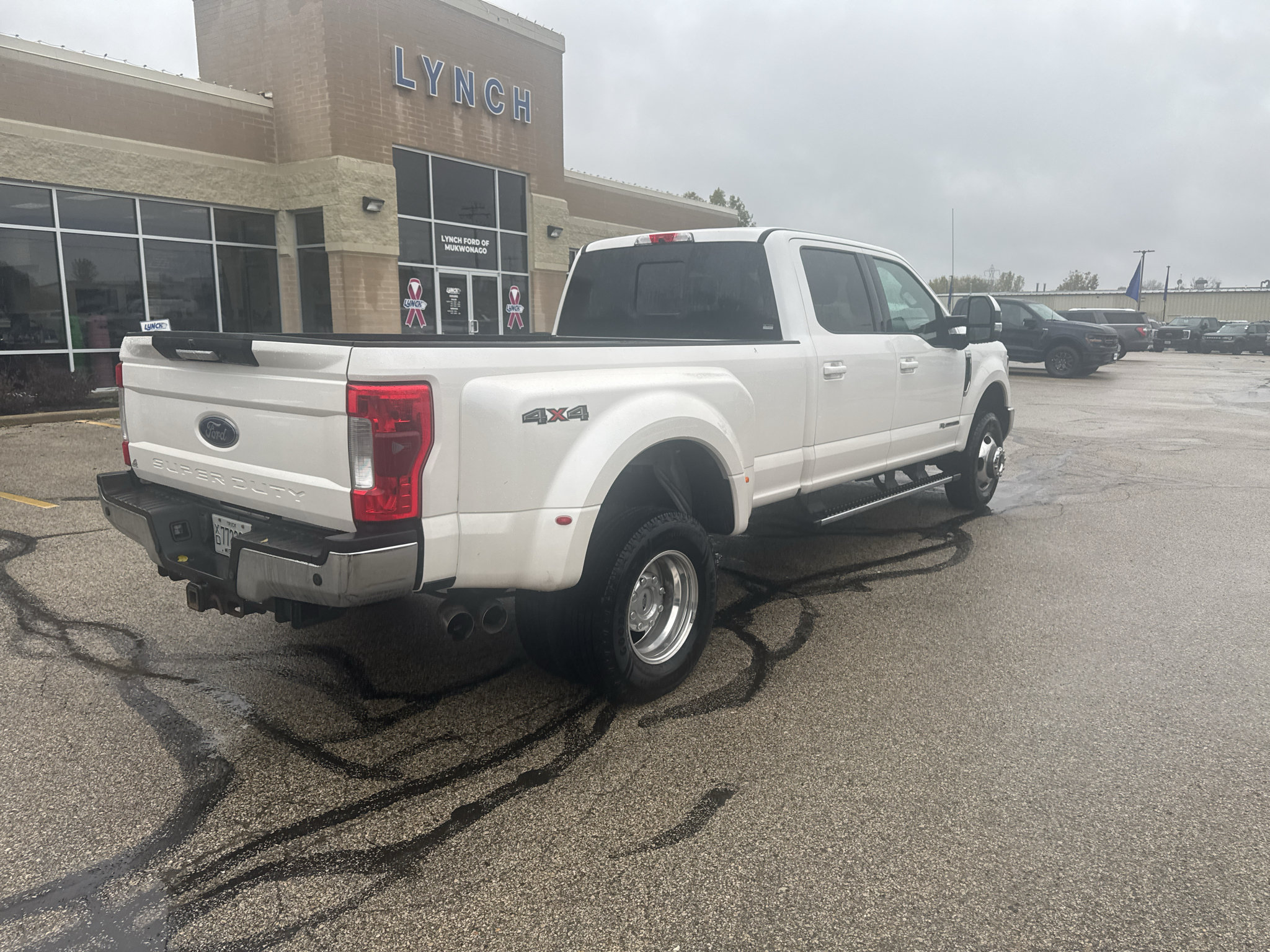 Used 2017 Ford F350 Lariat w/ Tow Technology Bundle AWD/4WD image 5