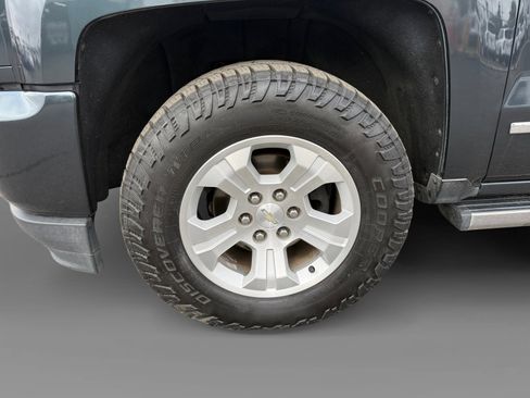 Used 2017 Chevrolet Silverado 1500 LTZ Z71 w/ LTZ Plus Package image 9