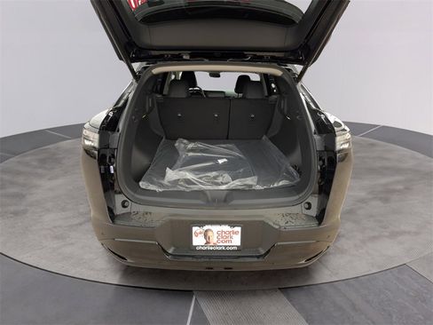 Used 2025 Nissan Murano SV image 11