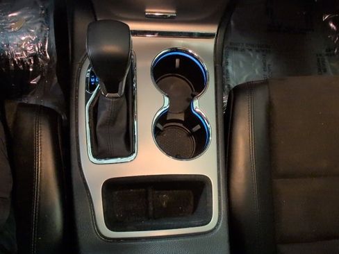 Used 2019 Jeep Grand Cherokee Altitude image 23