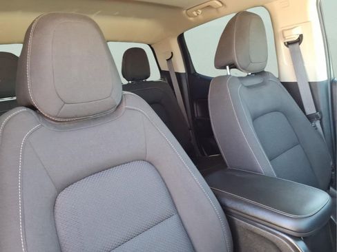 Used 2022 Chevrolet Colorado LT w/ LT Convenience Package image 14