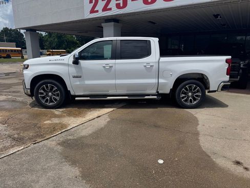 Used 2020 Chevrolet Silverado 1500 LT w/ Texas Edition RWD image 5