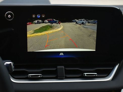 New 2026 Chevrolet Equinox LT w/ Safety and Technology Package AWD/4WD image 17