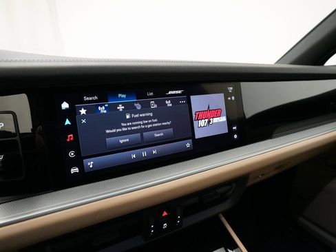 Used 2024 Porsche Cayenne image 25