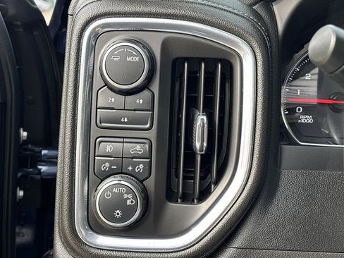 Used 2022 Chevrolet Silverado 2500 LT w/ Convenience Package image 18