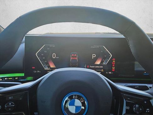 Certified 2025 BMW i5 eDrive40i w/ Premium Package image 18