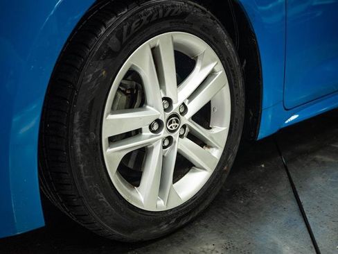 Used 2019 Toyota Corolla SE w/ Protection Package FWD image 3