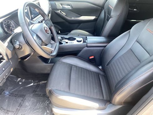 Certified 2025 Nissan Rogue SV AWD/4WD image 27