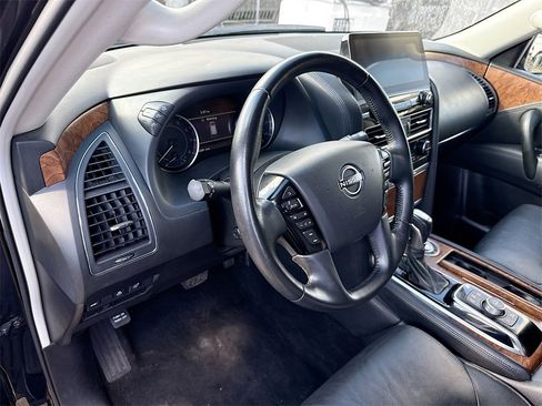 Used 2023 Nissan Armada SL image 10