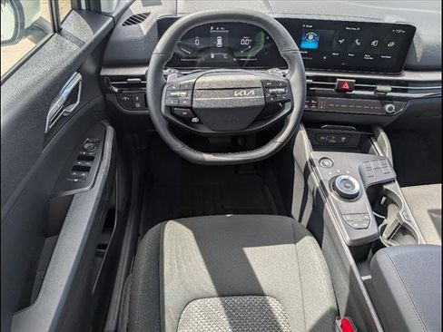 New 2026 Kia Sportage LX image 6