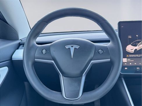 Used 2020 Tesla Model 3 Standard Range Plus image 11