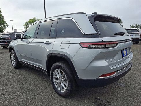 New 2025 Jeep Grand Cherokee Laredo X w/ Luxury Tech Group I image 6