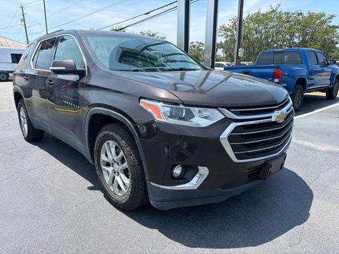 Used 2019 Chevrolet Traverse LT w/ LPO, Cargo Package AWD/4WD image 1