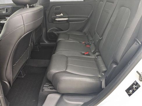 Certified 2021 Mercedes-Benz GLB 250 4MATIC image 17
