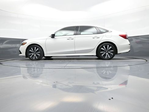 Certified 2024 Honda Civic EX image 31