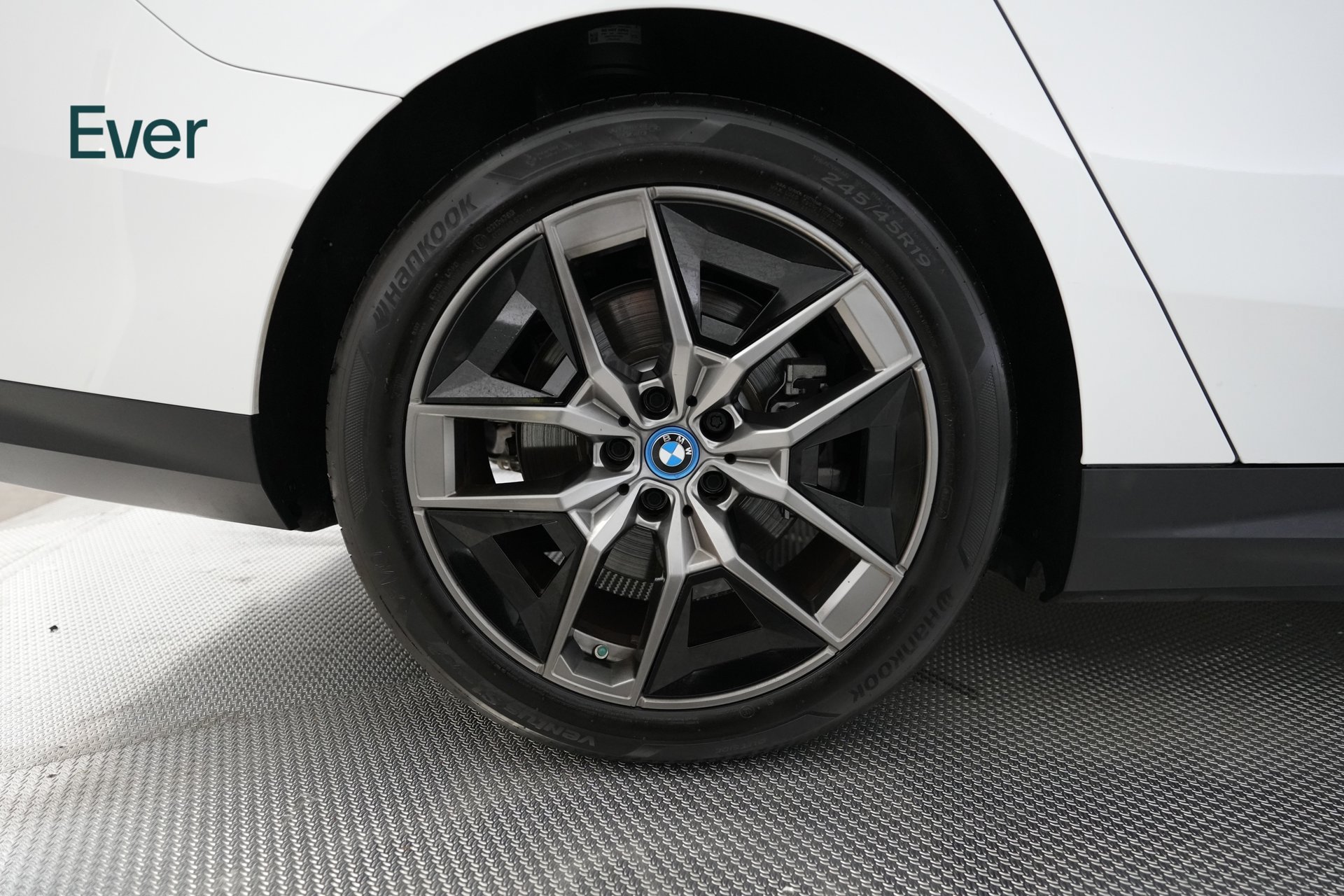Used 2025 BMW i5 xDrive40 w/ Premium Package AWD/4WD image 21