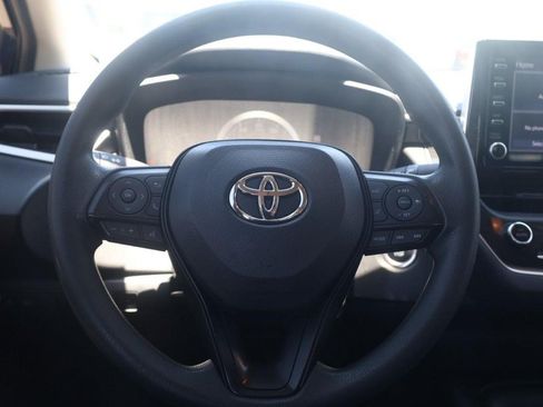 Used 2020 Toyota Corolla LE w/ LE Premium Package FWD image 8