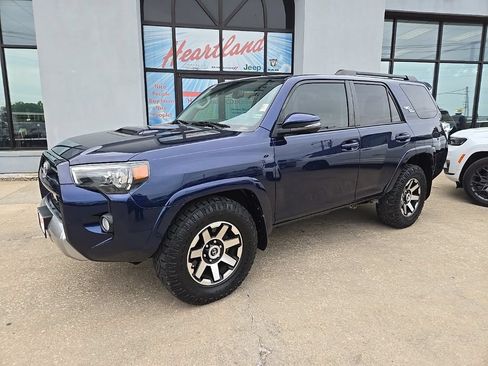 Used 2020 Toyota 4Runner TRD Off-Road Premium w/ Moonroof Package AWD/4WD image 6