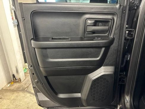 Used 2022 RAM 1500 Express w/ Wheel & Sound Group AWD/4WD image 28