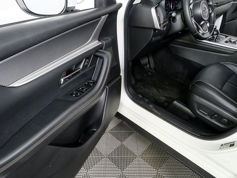 Used 2024 MAZDA CX-90 3.3 Turbo w/ Preferred Plus image 7