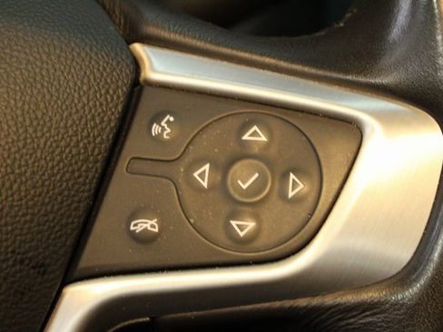 Used 2019 GMC Acadia SLE image 22