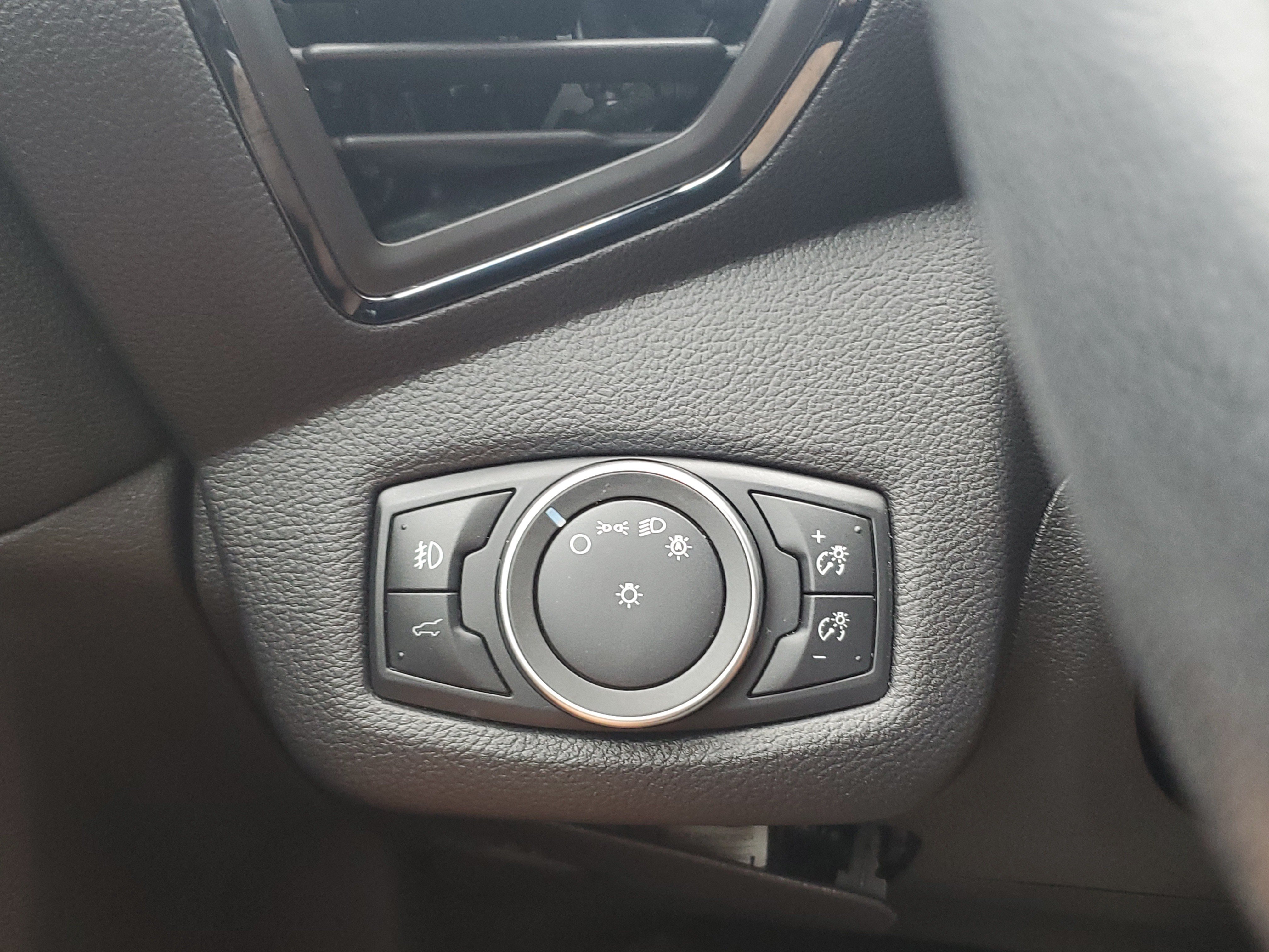 Used 2019 Ford Escape Titanium AWD/4WD image 22
