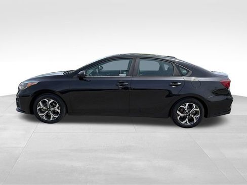 Used 2020 Kia Forte LXS FWD image 4