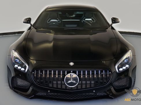 Used 2017 Mercedes-Benz AMG GT Coupe image 2