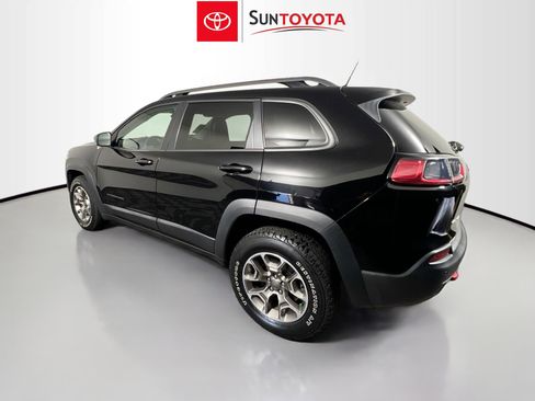 Used 2021 Jeep Cherokee Trailhawk image 6