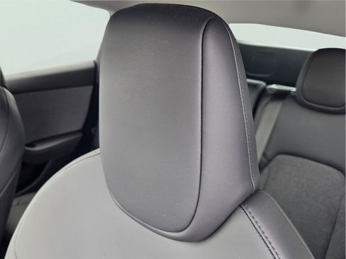 Used 2026 Tesla Model Y 2WD image 21