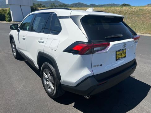 Used 2025 Toyota RAV4 XLE FWD image 8