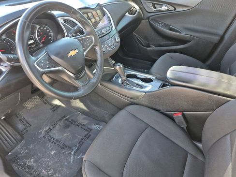 Used 2018 Chevrolet Malibu LT image 11