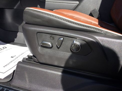 Used 2024 GMC Sierra 3500 Denali Ultimate image 14