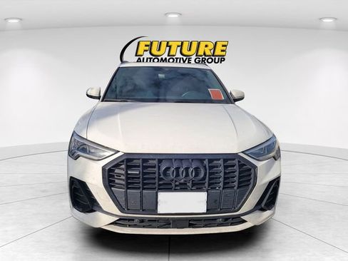 Used 2022 Audi Q3 2.0T Premium Plus w/ Premium Plus Package AWD/4WD image 2