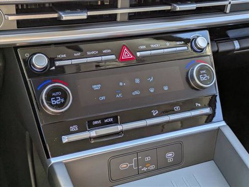 New 2026 Hyundai Santa Fe SE image 14