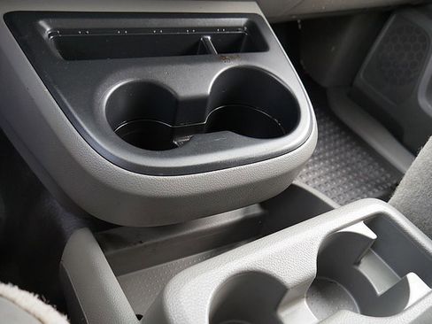 Used 2018 Nissan NV 2500 SV image 27