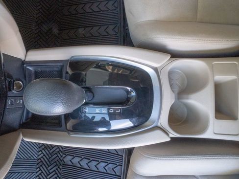 Used 2016 Nissan Rogue SV image 10