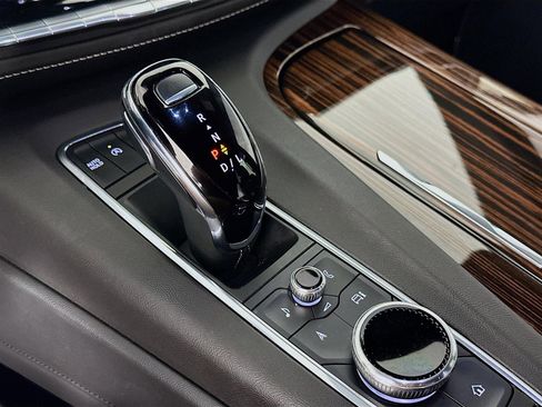 Used 2023 Cadillac Escalade ESV Premium Luxury image 20