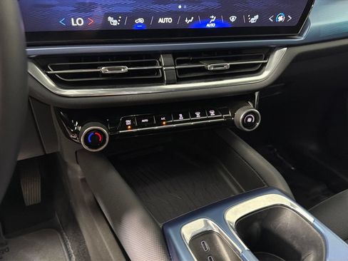 Used 2024 Chevrolet Equinox EV LT FWD image 23
