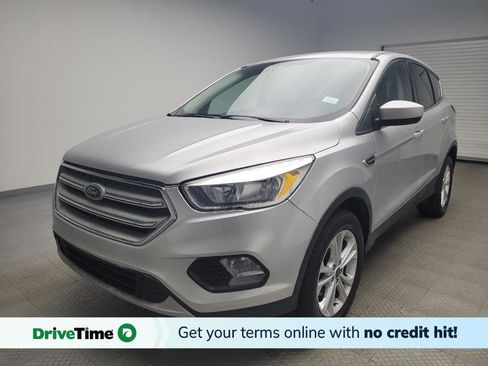 Used 2019 Ford Escape SE image 1