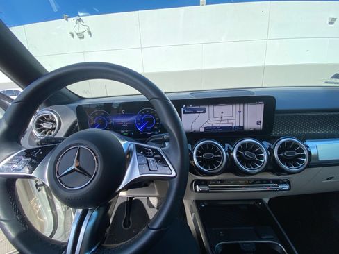 Used 2024 Mercedes-Benz EQB 250+ image 4