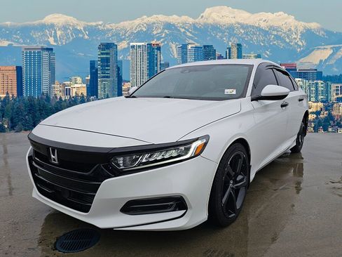 Used 2019 Honda Accord Sport image 4