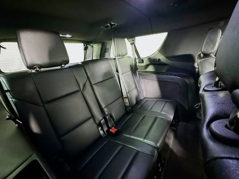 Used 2024 Cadillac Escalade ESV Luxury w/ LPO, Floor Liner Package image 29