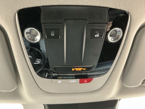 Used 2023 Kia Seltos S w/ Navigation Package image 17