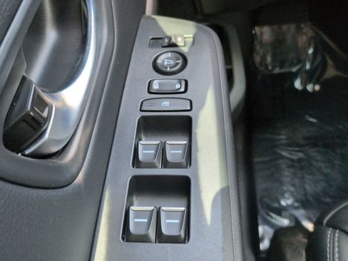 Used 2025 Honda Pilot EX-L image 22