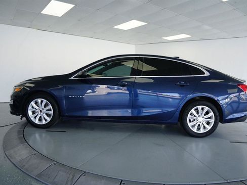 Used 2022 Chevrolet Malibu LT FWD image 7