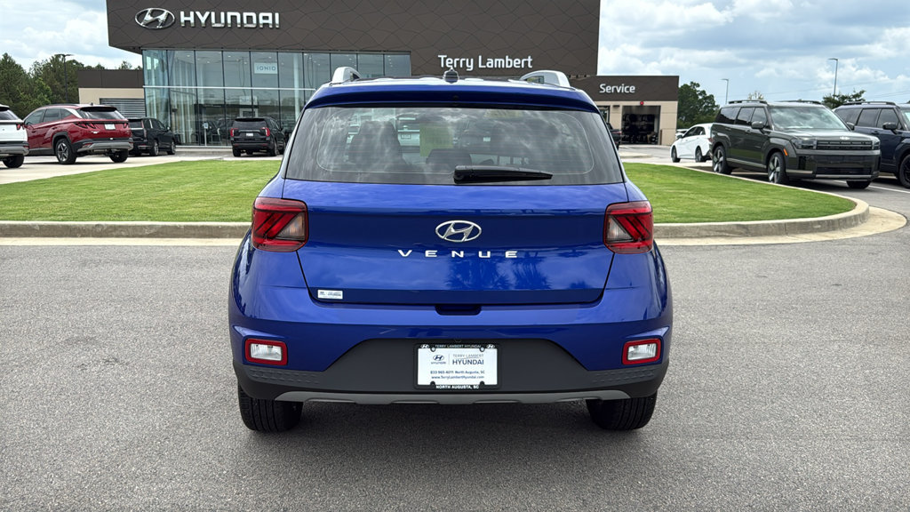 Used 2026 Hyundai Venue SEL FWD image 6
