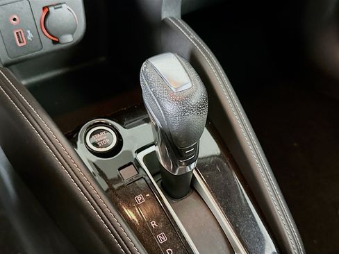 Used 2020 Nissan Kicks SR FWD image 22