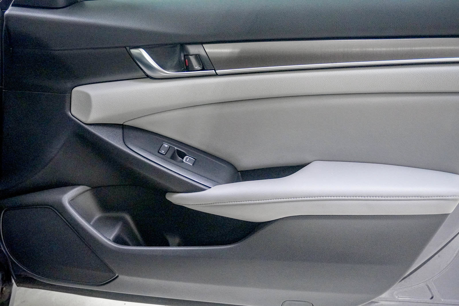 Used 2018 Honda Accord LX image 31